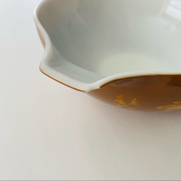 Pyrex | Early American Vintage 4 Qt Cinderella Mixing Bowl - Picture 4 of 13